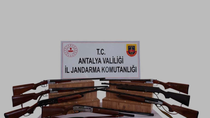 Kaş'ta 7 ruhsatsız av tüfeği ele geçirildi