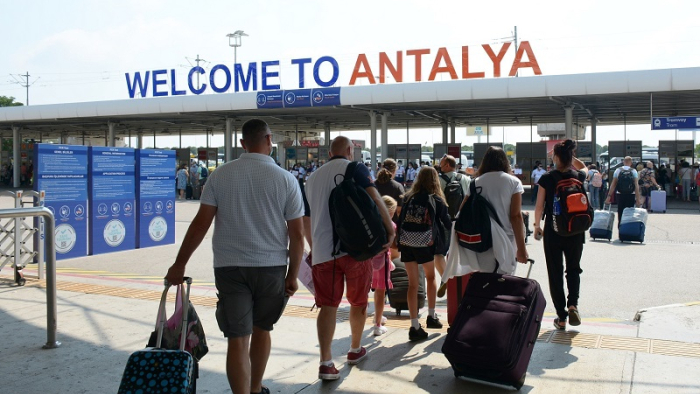 Antalya Turizminde Yüzde 9’luk Daralma: 4 Ayda 1,5 Milyon Ziyaretçi