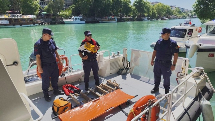 Manavgat’ta 112 Personeline Sahil Güvenlikten Tıbbi Tahliye Eğitimi
