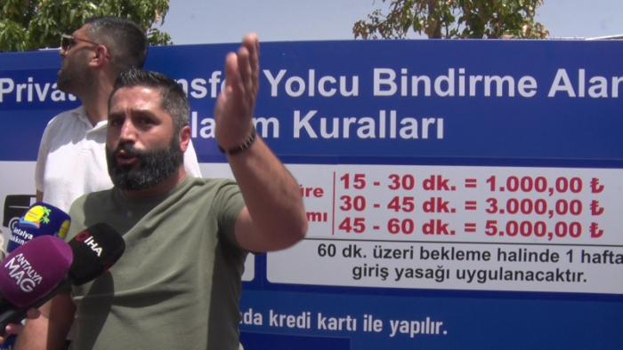 Antalya Havalimanında VIP taşımacıların eylemi