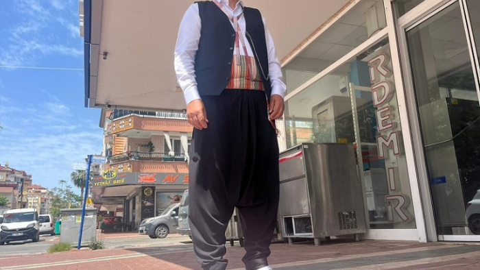36 Yıllık Terziden Dünyaya Alanya Şalvarı