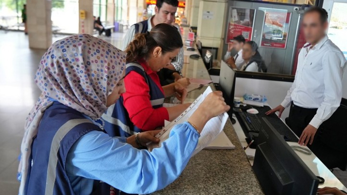 Antalya Otogarı'nda bayram öncesi sıkı denetim: Bilet fiyatları mercek altında!