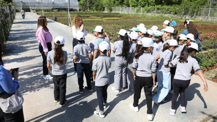 Alanya’da minik eller toprakla buluştu