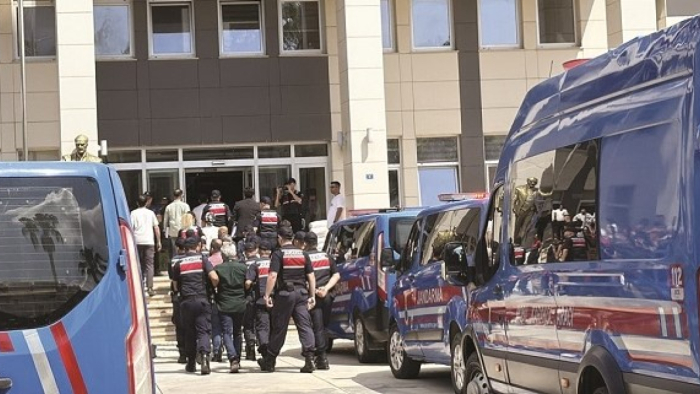 Antalya'da usulsüz reçete operasyonunda 4 tutuklama