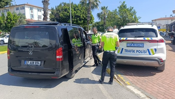 Taksicilerin korsan taşımacılık iddiası turistin ifadesine takıldı