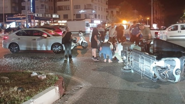 Antalya'da Kırmızı Işık İhlali Kazası: 1 Yaralı!