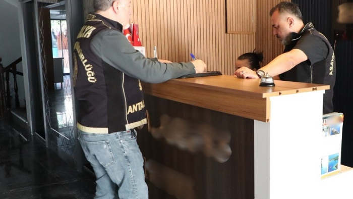 Antalya’da Geniş Çaplı Denetim: Oteller ve Araç Kiralama Firmalarına Ceza Yağdı